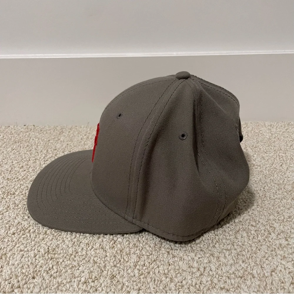 Undefeated SnapBack Hat - Picture 2 of 6
